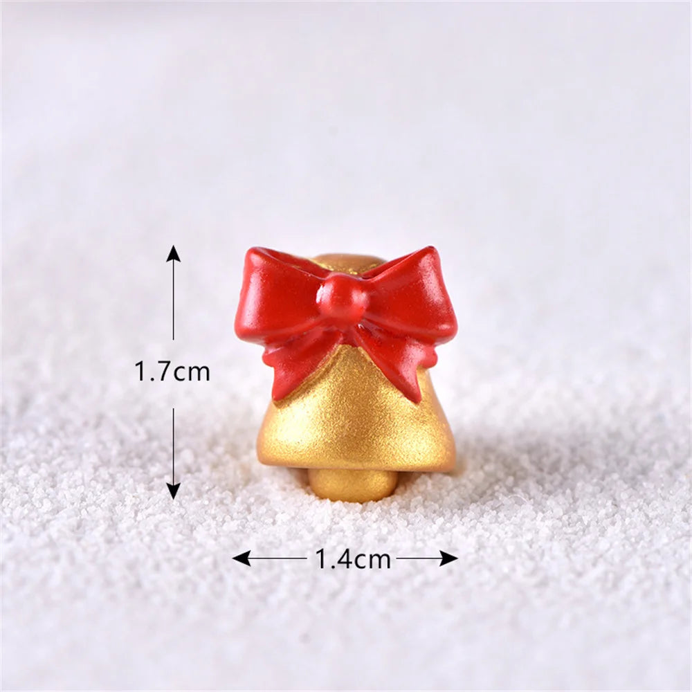 Christmas Mini Resin Figurines Miniatures Santa Claus Snowman Elk Ornament Micro Landscape Merry Xmas Ornament Decoration 2024