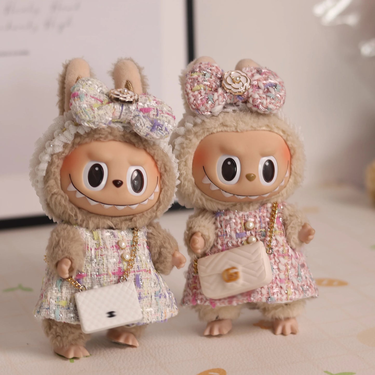 17cm Labubu Doll Clothes Advanced luxury design customization Heartbeat Macaron Labubu Doll Clothes Changing Light clothes