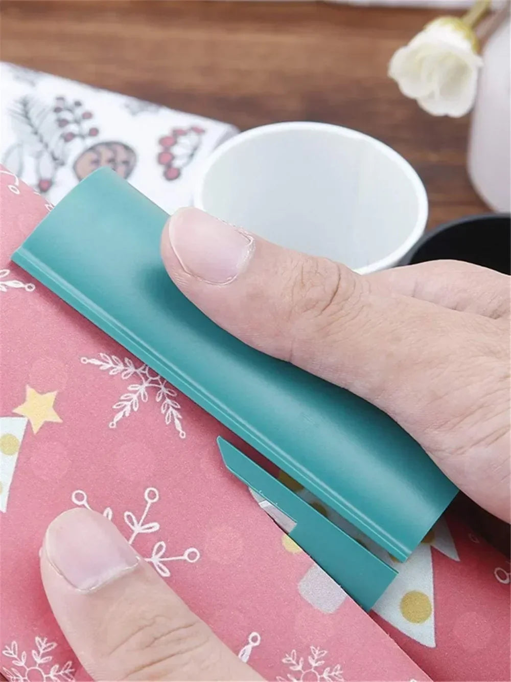 Wrapping Paper Cutter Manual Corner Curler Gift Wrapping Paper Cutter Kraft Paper Knife Roll Sliding Wire Plastic Cutter