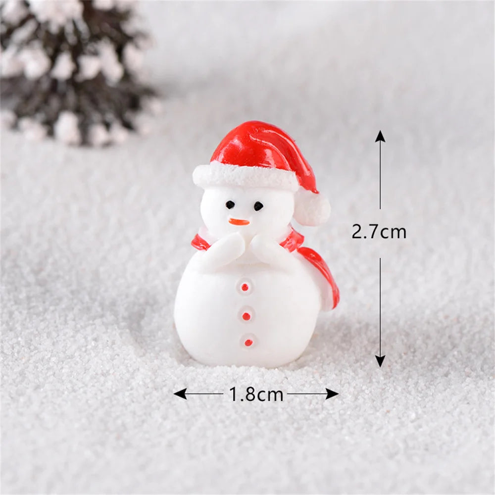 Christmas Mini Resin Figurines Miniatures Santa Claus Snowman Elk Ornament Micro Landscape Merry Xmas Ornament Decoration 2024