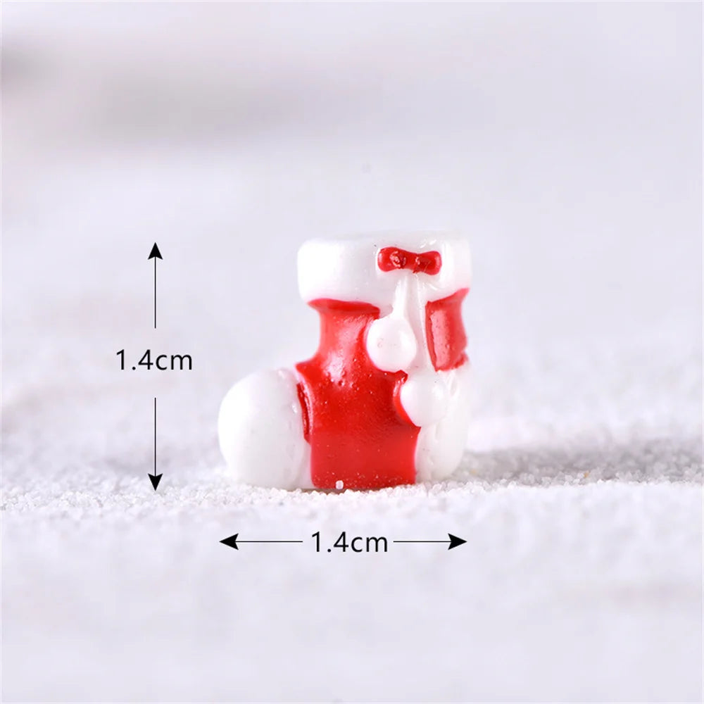 Christmas Mini Resin Figurines Miniatures Santa Claus Snowman Elk Ornament Micro Landscape Merry Xmas Ornament Decoration 2024