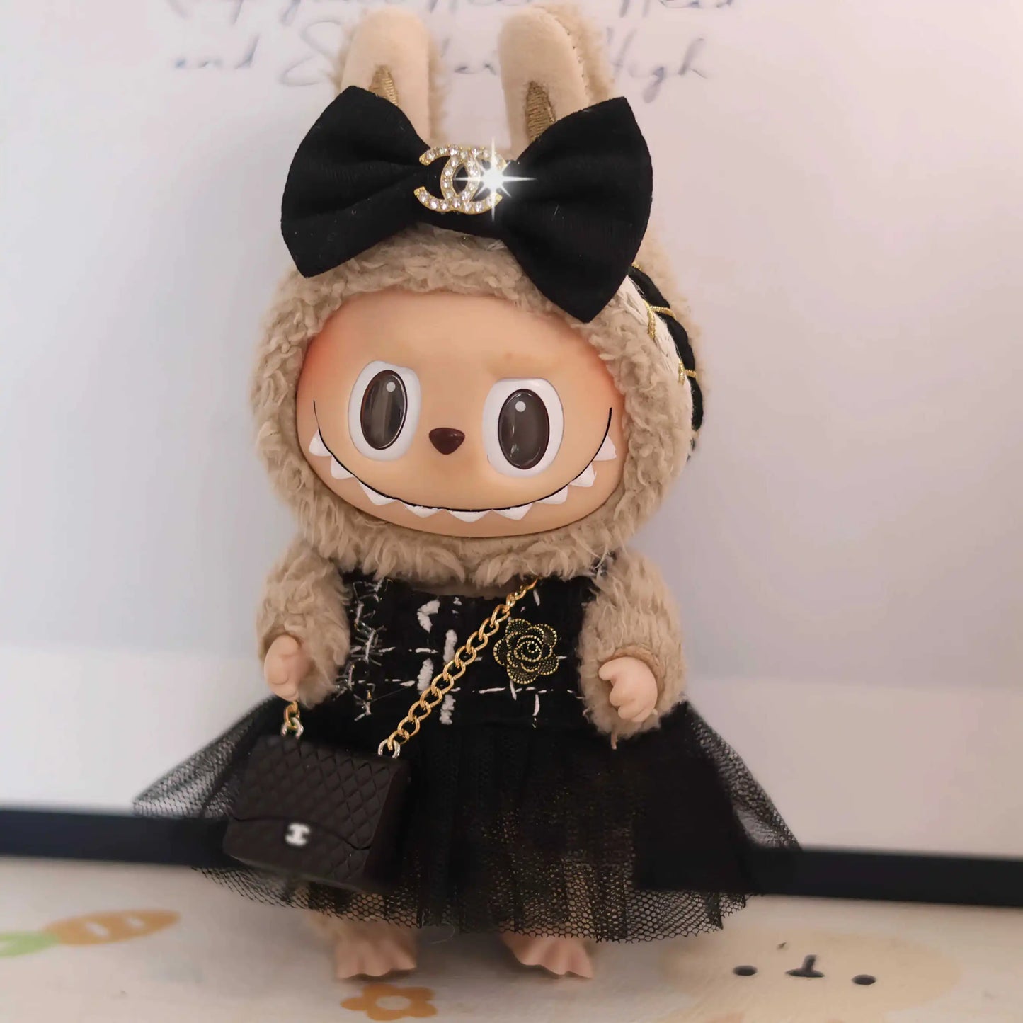 17cm Labubu Doll Clothes Advanced luxury design customization Heartbeat Macaron Labubu Doll Clothes Changing Light clothes sex