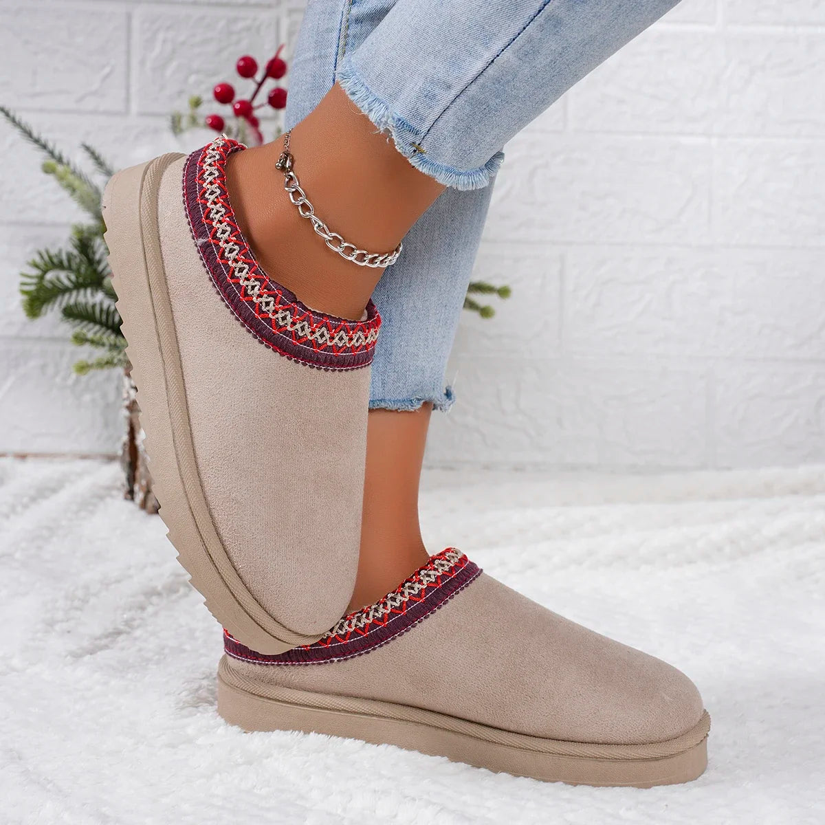 Snow Boots Women Winter New Cashmere Warm Thick Soles Without Heel-covered Hair Half Slipper Cotton Shoes Cashmere Warm Boots