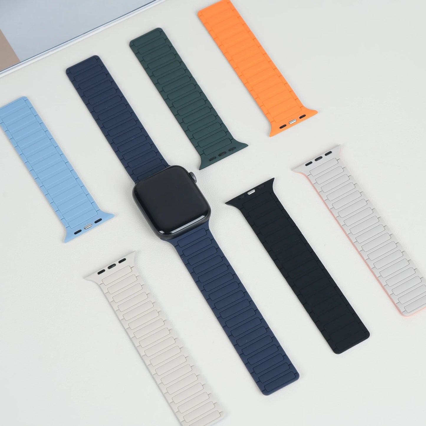 Magnetic Strap for Apple Watch Band 45mm 44 mm 40mm 46mm 41mm 42mm 38 Silicone Bracelet iWatch Series 8 7 6 Se 9 10 Ultra 2 49mm