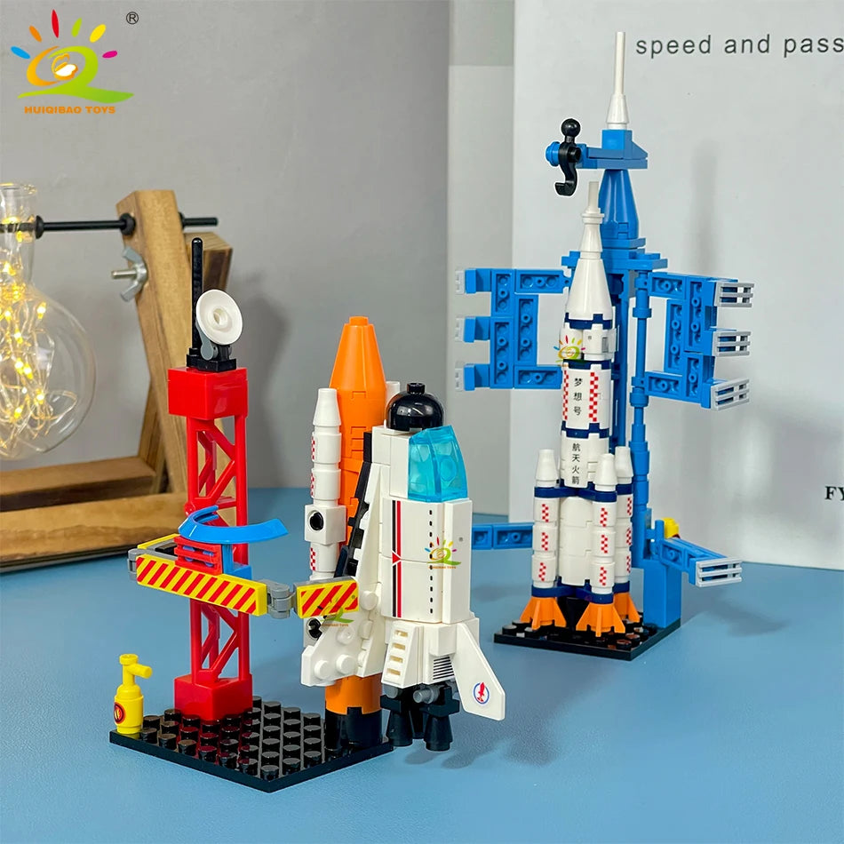 HUIQIBAO Aviation Spaceport Model Space Shuttle Rocket Launch Center Construction Building Blocks MOC Spaceship Kids Bricks Toy