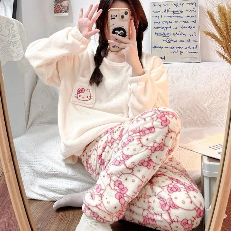 Hot Hello Kitty Pajamas Female Flannel Winter The New Cartoon Plus Thicken Velvet Sweet And Cute Home Clothes Keep Warm