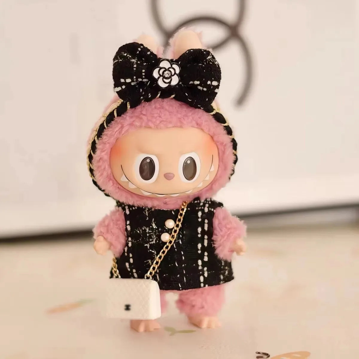 17cm Labubu Doll Clothes Advanced luxury design customization Heartbeat Macaron Labubu Doll Clothes Changing Light clothes