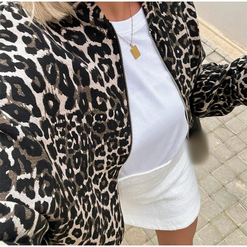 2024 Fashion Leopard Zipper Long Sleeved Women's Jacket Retro Round Neck Street Casual Outerwears New Female Autumn Commute Coat