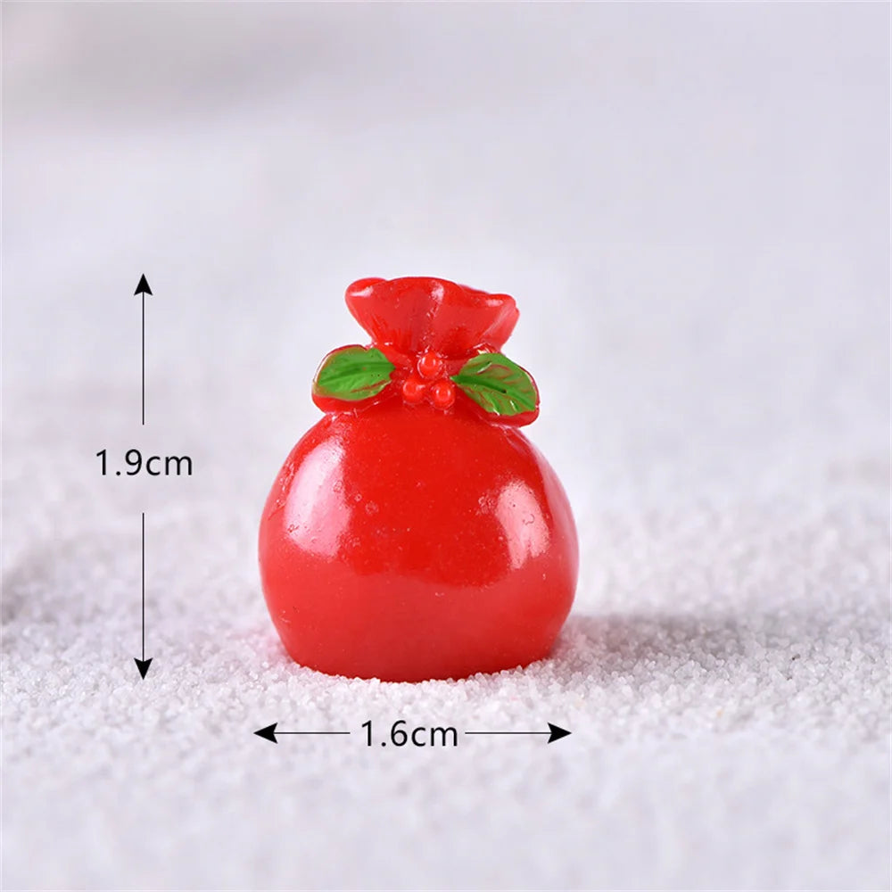 Christmas Mini Resin Figurines Miniatures Santa Claus Snowman Elk Ornament Micro Landscape Merry Xmas Ornament Decoration 2024