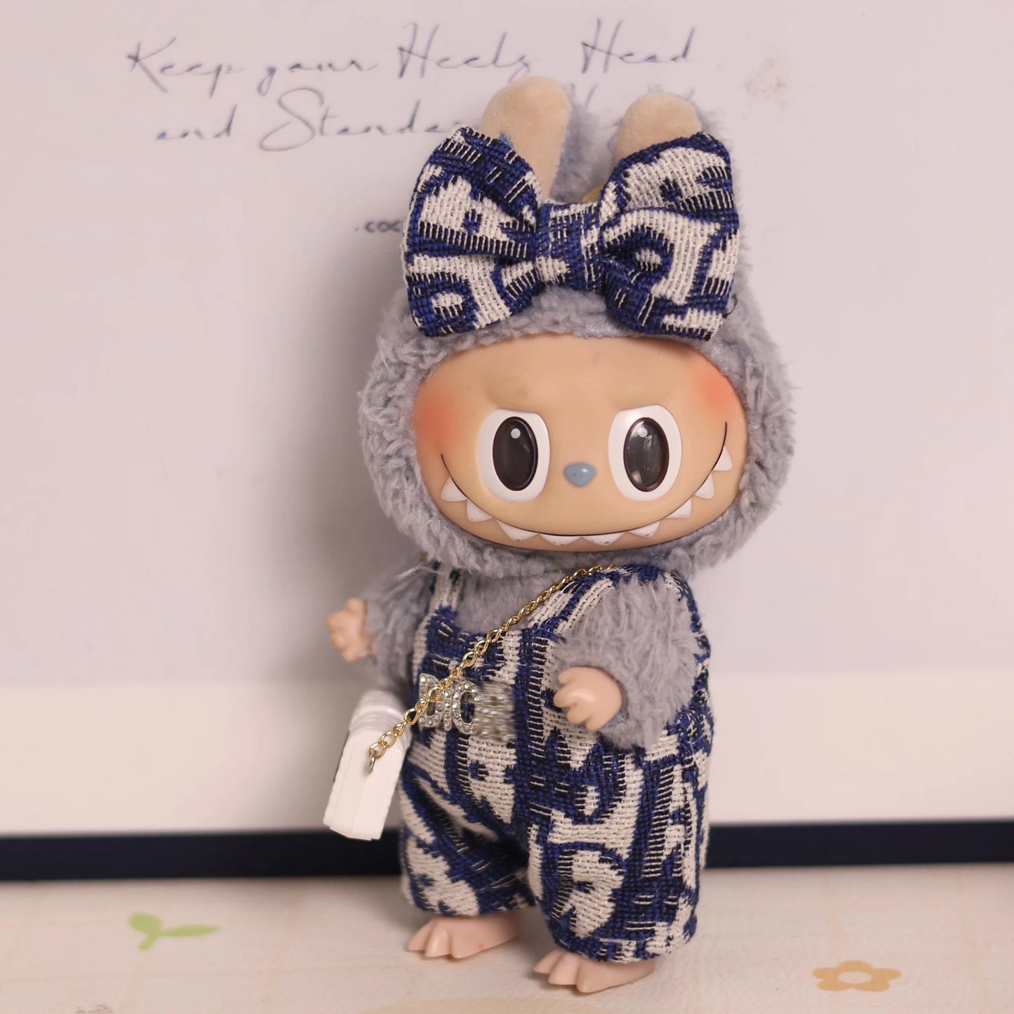 17cm Labubu Doll Clothes Advanced luxury design customization Heartbeat Macaron Labubu Doll Clothes Changing Light clothes