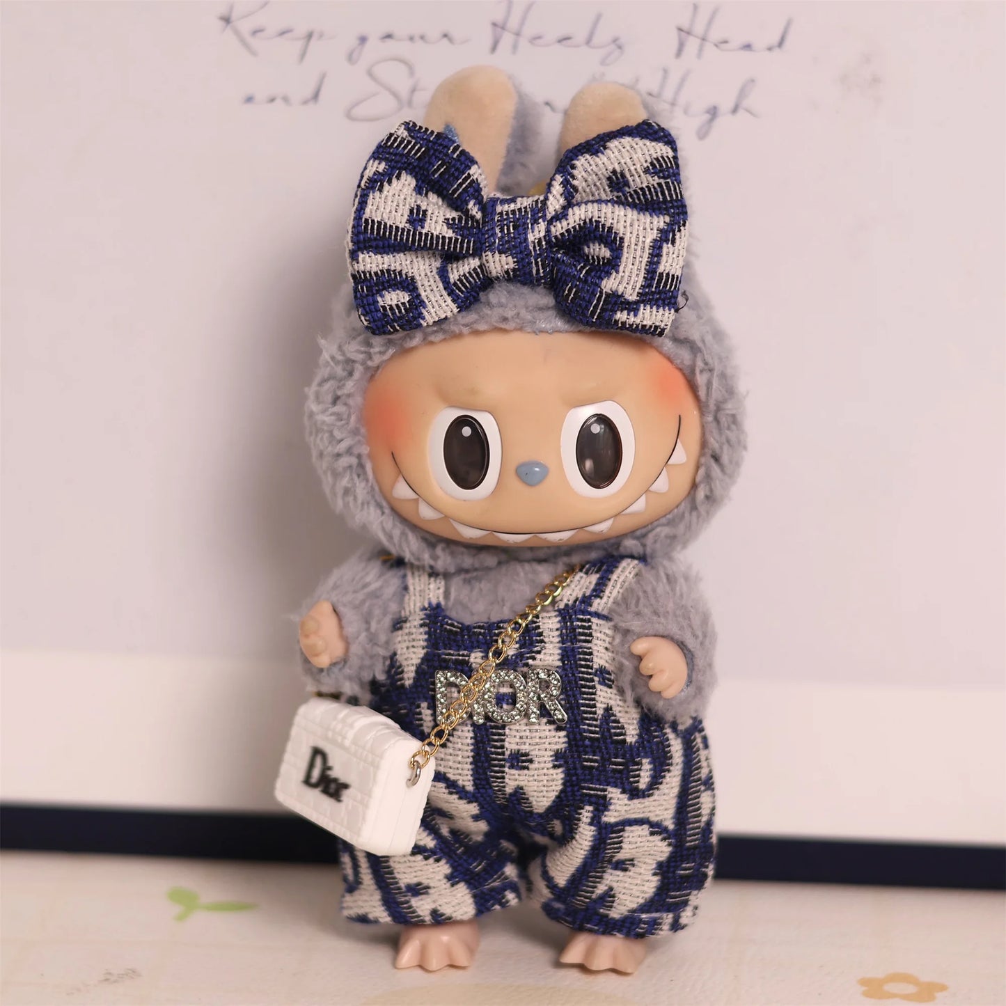 17cm Labubu Doll Clothes Advanced luxury design customization Heartbeat Macaron Labubu Doll Clothes Changing Light clothes